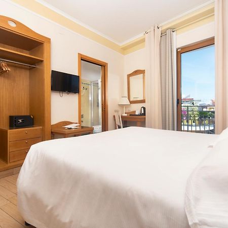 Hotel Tourist Sorrento Dış mekan fotoğraf
