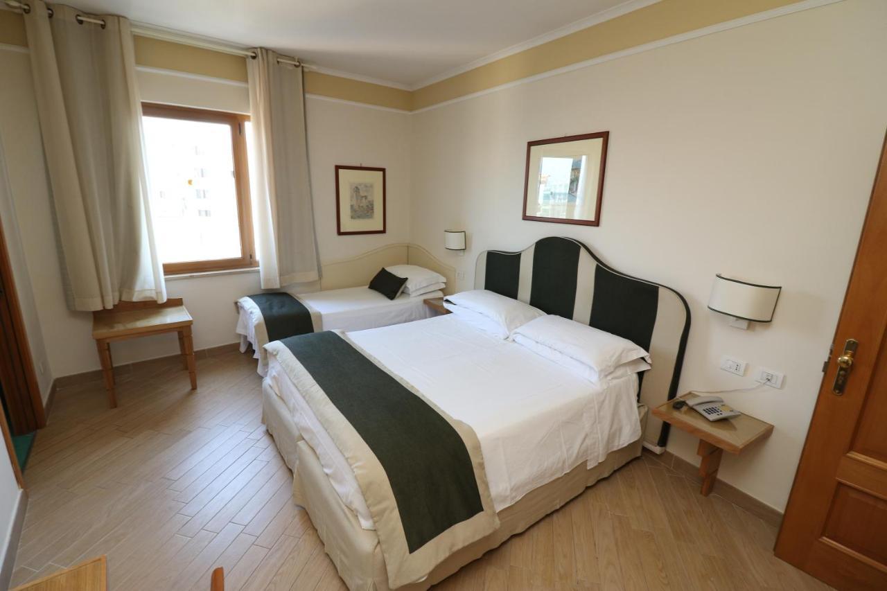 Hotel Tourist Sorrento Dış mekan fotoğraf