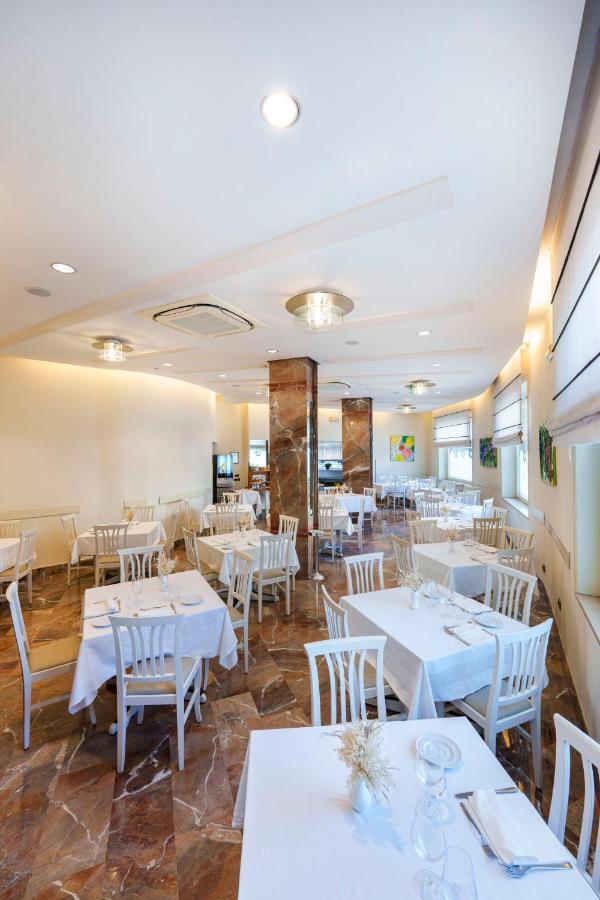 Hotel Tourist Sorrento Dış mekan fotoğraf