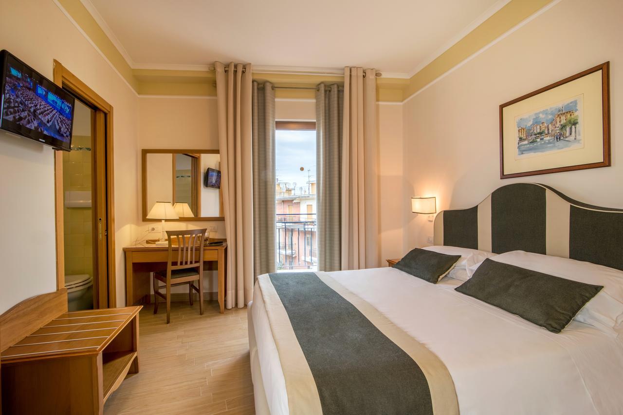 Hotel Tourist Sorrento Dış mekan fotoğraf